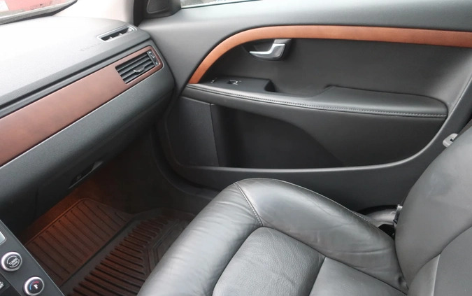 Volvo XC 70 cena 57600 przebieg: 181000, rok produkcji 2011 z Ropczyce małe 596